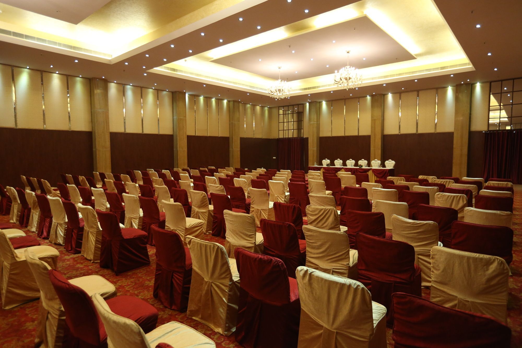 Ramada By Wyndham Jaipur Jaisinghpura Hotel Kültér fotó